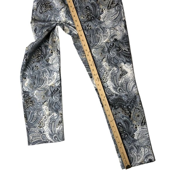 Chico's NWT Feathered Paisley Girlfriend Slim Leg Ankle Jeans Size 0 - Picture 11 of 11